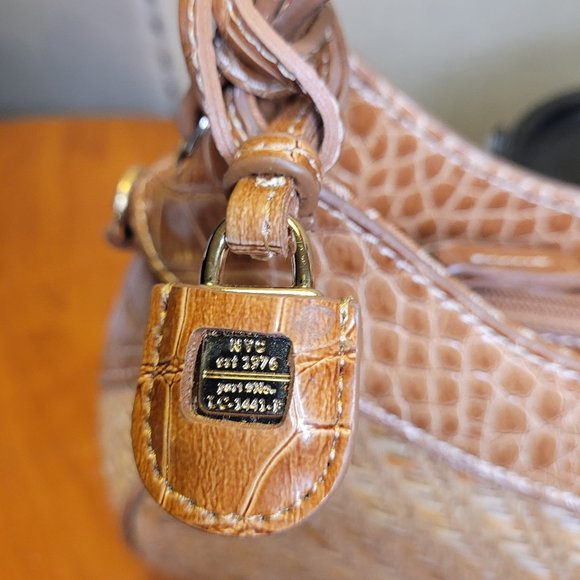 ⚡️Sale - EUC Liz Claiborne- Weaved shoulder bag - Picture 4 of 7